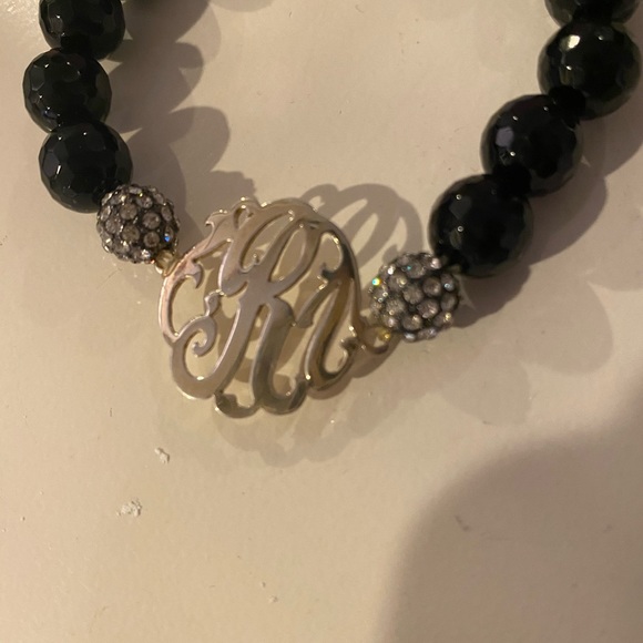 NEVER WORN “R” beaded bracelet - Picture 4 of 5